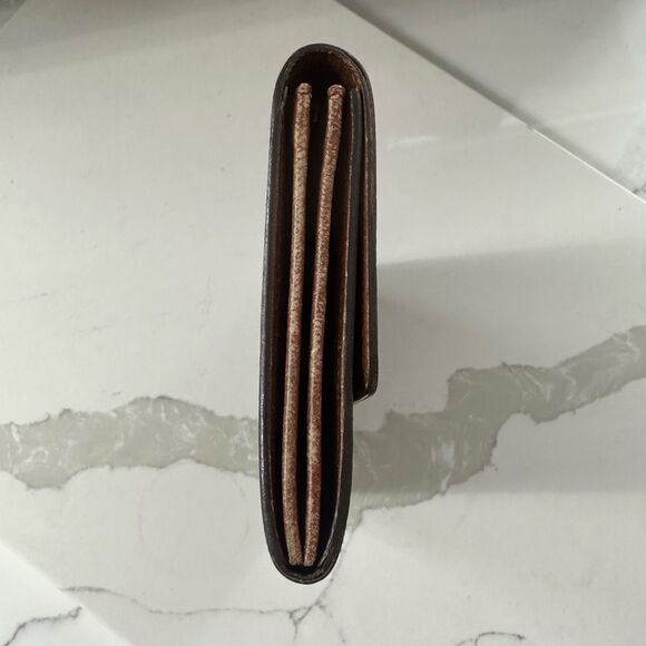 Vintage Louis Vuitton Monogram Sarah Wallet - Picture 4 of 12